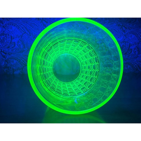 Vintage Cane Vaseline 4” glass tumbler by McKee - Picture 3 of 10